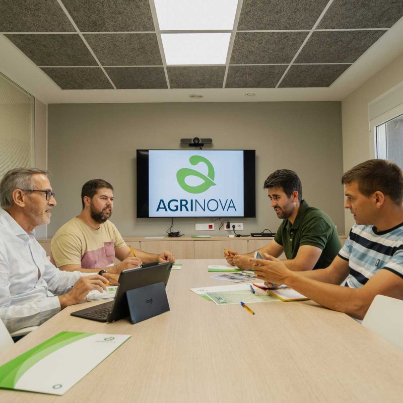 agrinova-soluciones-agricolas-equipo